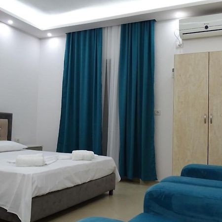 Hotel Arsenal คซามิล ภายนอก รูปภาพ