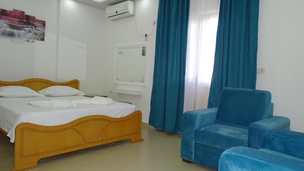 Hotel Arsenal คซามิล ภายนอก รูปภาพ