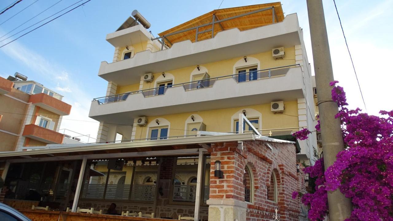 Hotel Arsenal คซามิล ภายนอก รูปภาพ