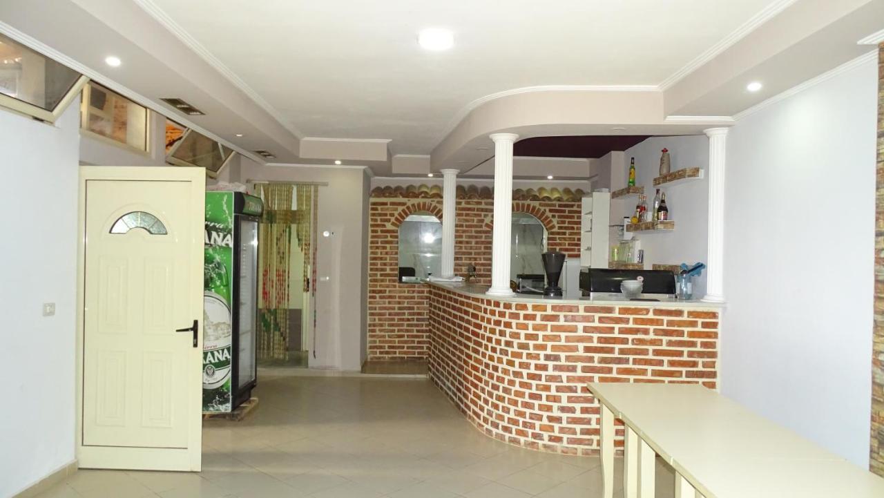 Hotel Arsenal คซามิล ภายนอก รูปภาพ